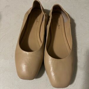 Seychelles Cream Flats for Women